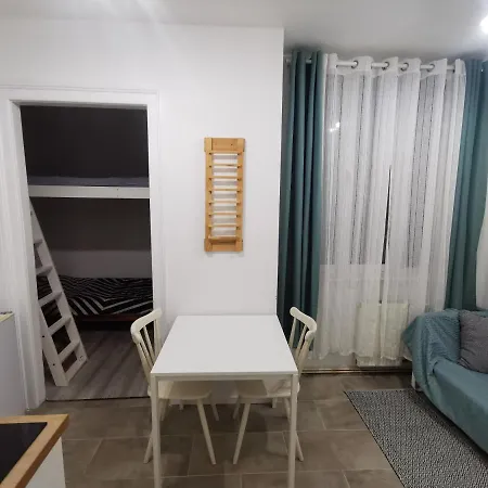 Studio Ri Apartment
